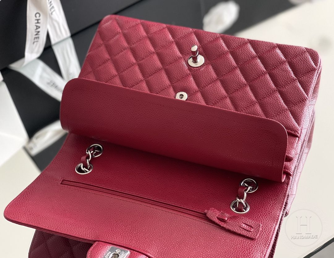 CLASSIC FLAP 25.5 × 15.5 × 6.5 cm RED