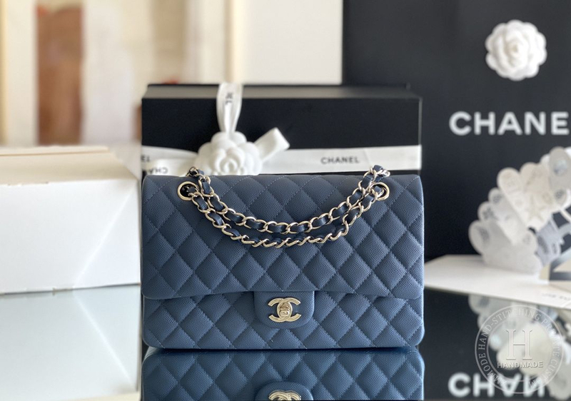 CLASSIC FLAP 25.5 × 15.5 × 6.5 cm ZP LEATHER 杏色浅金扣-9716