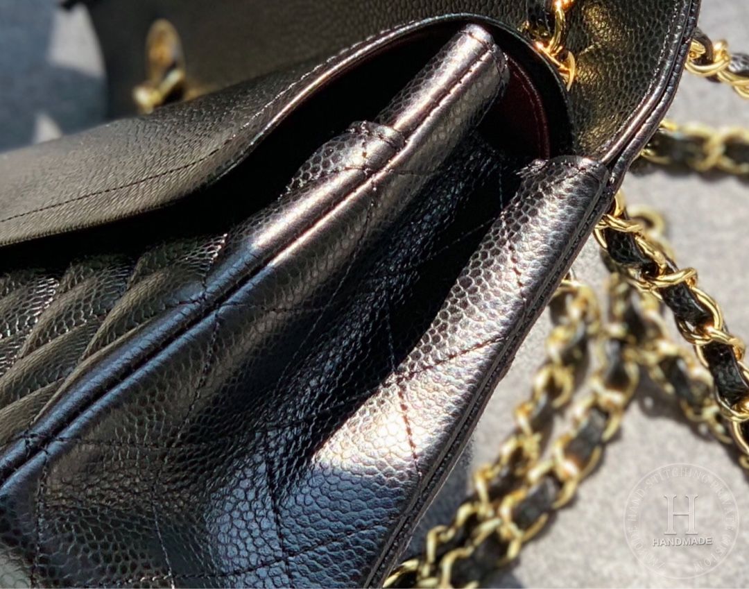 CLASSIC FLAP 25.5 × 15.5 × 6.5 cm HAAS LEATHER 经典黑