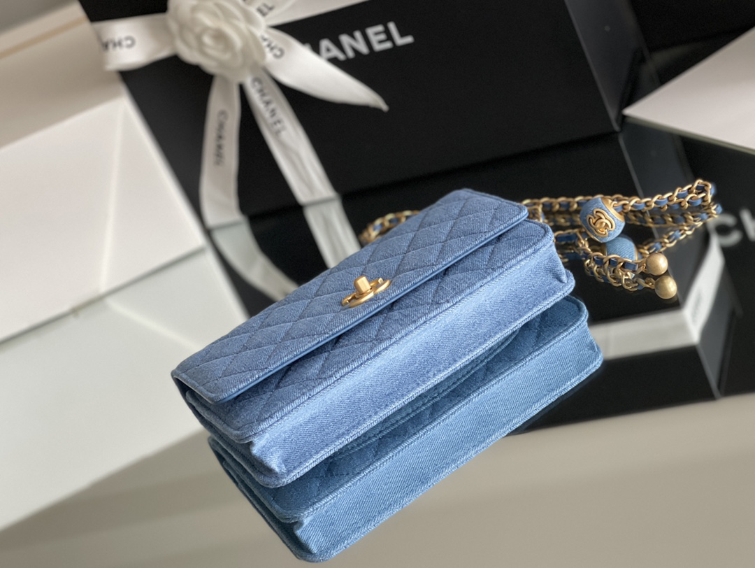Chanel woc 12.3 × 19.2 × 3.5 cm 蓝色 Chanel woc 12.3 × 19.2 × 3.5 cm 蓝色