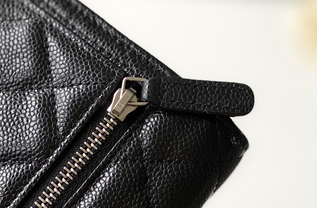 Chanel woc 12.3 × 19.2 × 3.5 cm 黑色 Chanel woc 12.3 × 19.2 × 3.5 cm 黑色