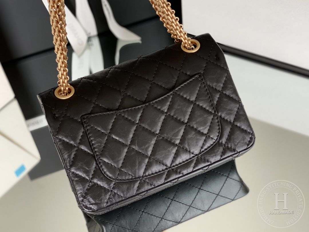 Chanel 2.55 mini 15.5 × 20× 6 cm 黑色单盖头 金扣 Chanel 2.55 mini 15.5 × 20× 6 cm 黑色单盖头 金扣