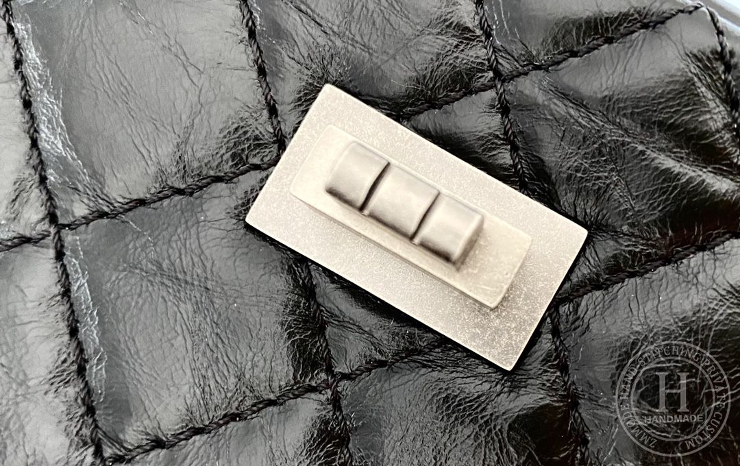 Chanel 2.55 mini 15.5 × 20× 6 cm 黑色单盖头 银扣