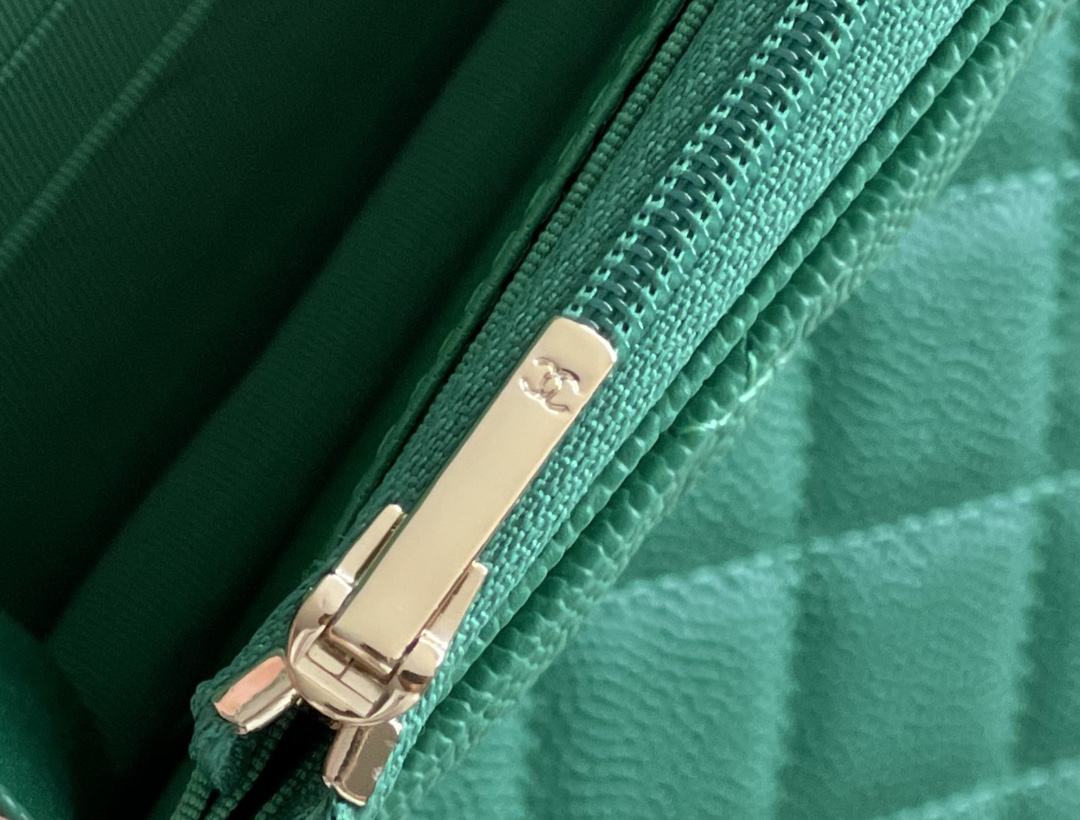 Chanel woc 12 × 19 × 4 cm 绿色浅金扣