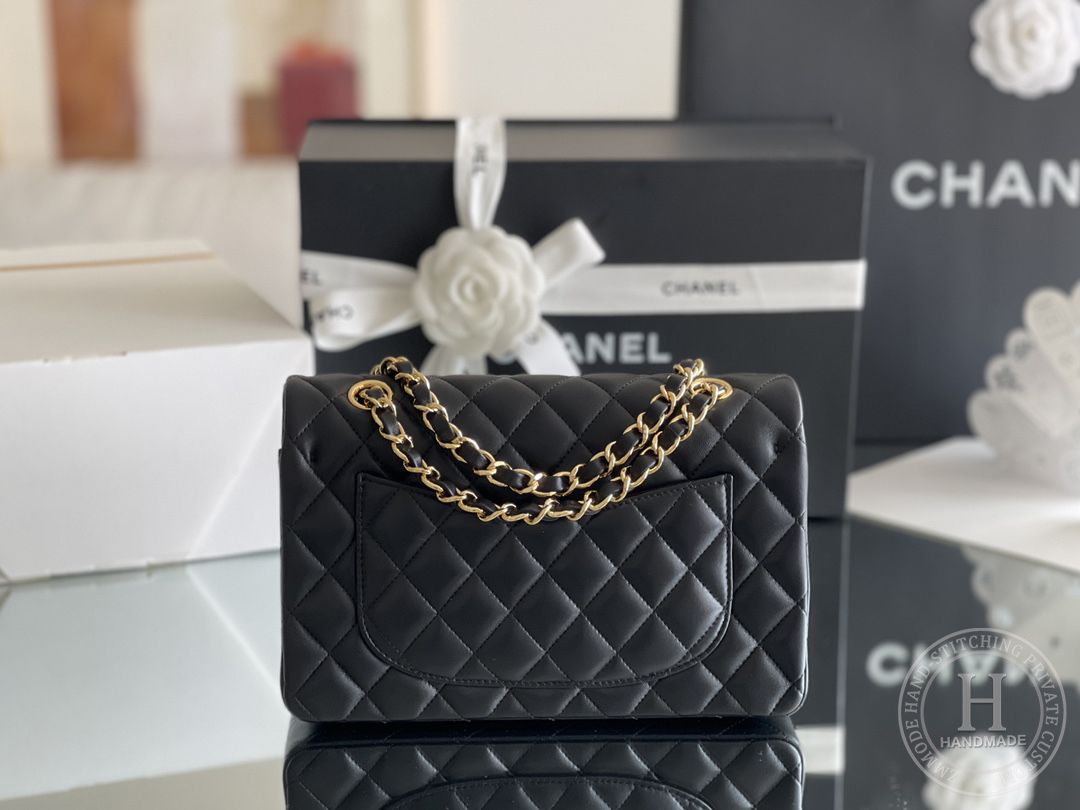 CLASSIC FLAP 23× 14.5 × 6 cm GR羊皮LEATHER 黑色金扣 CLASSIC FLAP 23× 14.5 × 6 cm GR羊皮LEATHER 黑色金扣