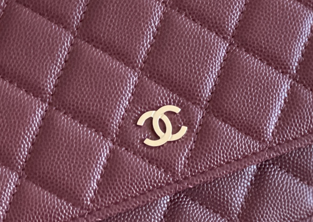 Chanel woc 12 × 19 × 4 cm 深酒红色浅金扣 Chanel woc 12 × 19 × 4 cm 深酒红色浅金扣