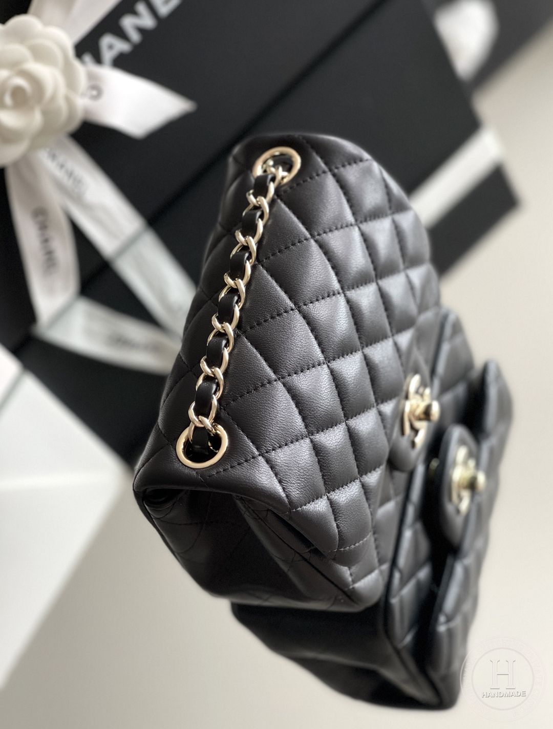 Mini Square Flap CLASSIC FLAP 13.5 × 17 × 8 cm GR羊皮 LEATHER 黑色浅金扣