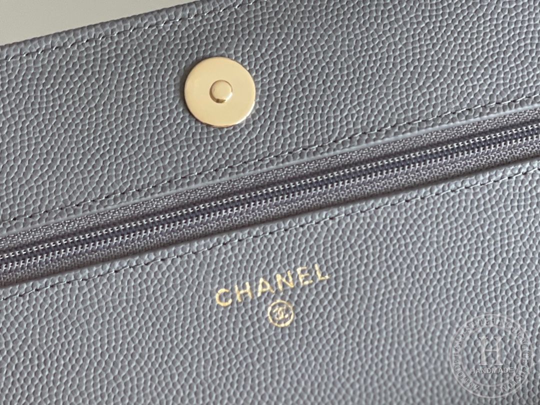 Chanel woc 12 × 19 × 4 cm 灰色浅金扣 Chanel woc 12 × 19 × 4 cm 灰色浅金扣