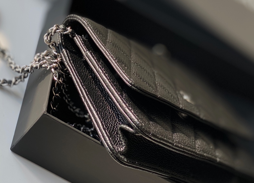 Chanel woc 12 × 19 × 4 cm WOC 黑色吸扣版 Chanel woc 12 × 19 × 4 cm WOC 黑色吸扣版