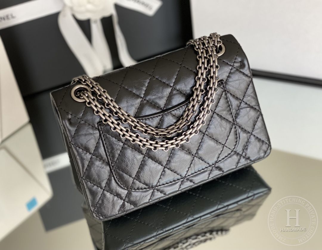 Chanel 2.55 mini 15.5 × 20× 6 cm 黑色单盖头 银扣