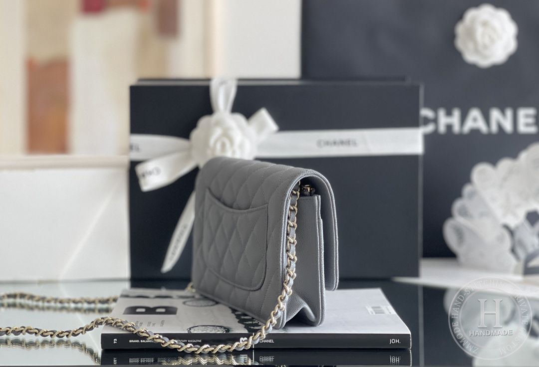 Chanel woc 12 × 19 × 4 cm 灰色浅金扣 Chanel woc 12 × 19 × 4 cm 灰色浅金扣