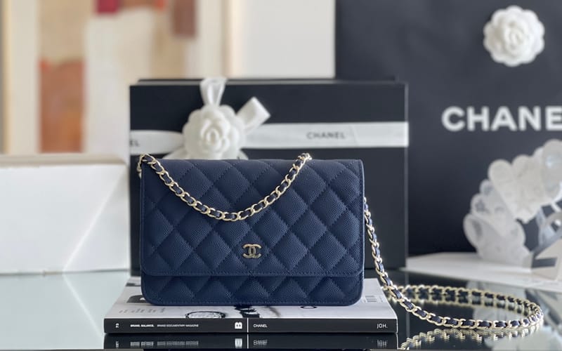 Chanel woc 12 × 19 × 4 cm 深蓝色浅金扣