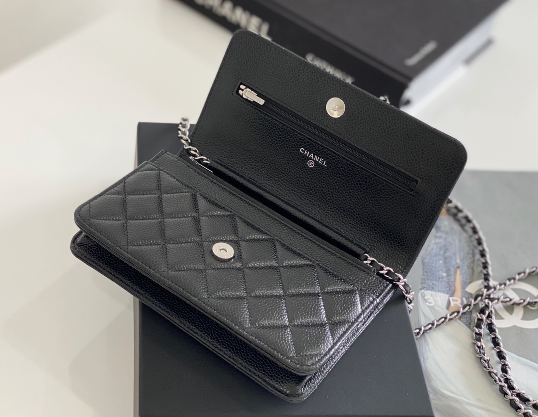 Chanel woc 12 × 19 × 4 cm WOC 黑色吸扣版 Chanel woc 12 × 19 × 4 cm WOC 黑色吸扣版