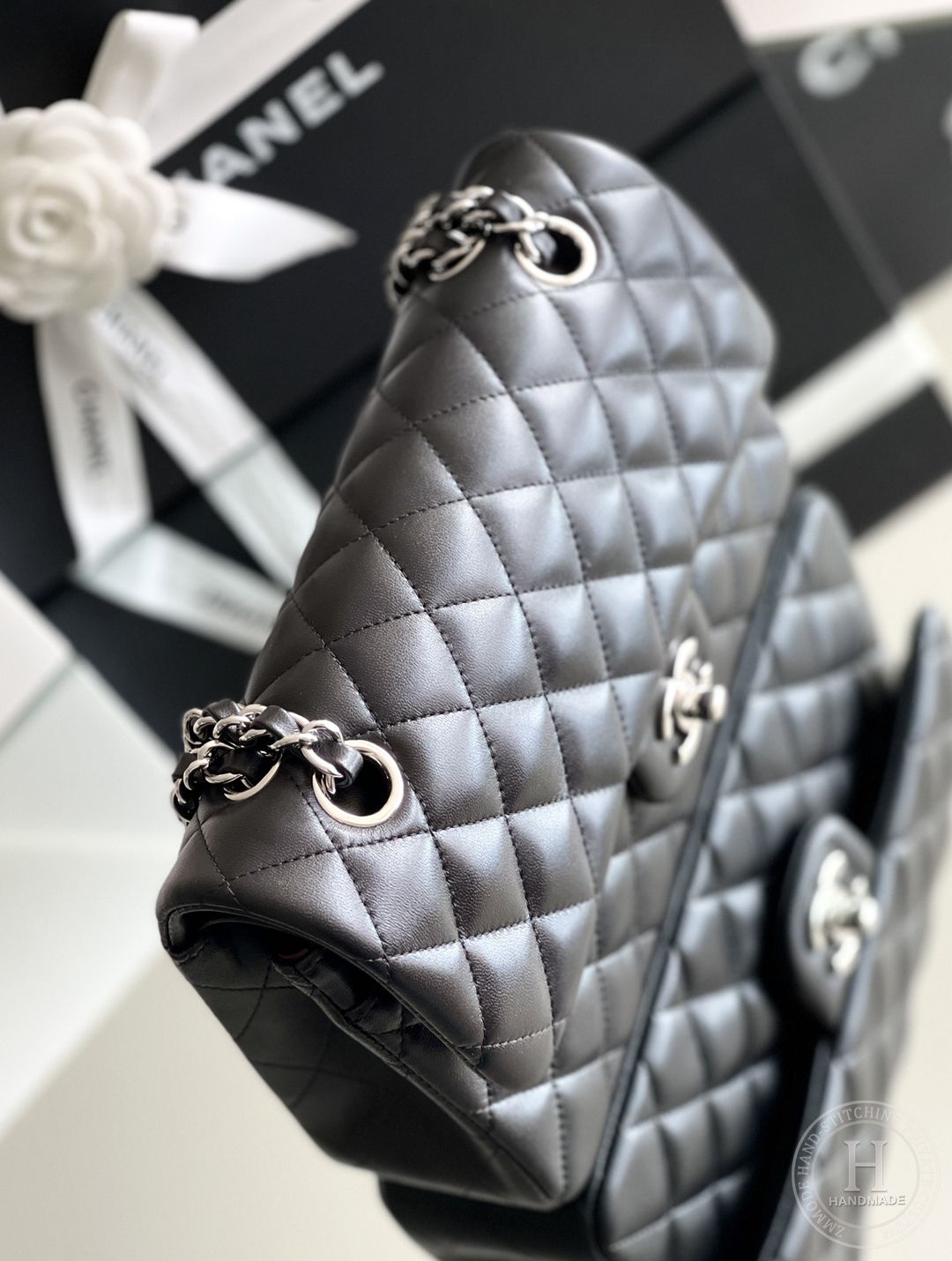 CLASSIC FLAP 23× 14.5 × 6 cm ZP LEATHER 黑色银扣