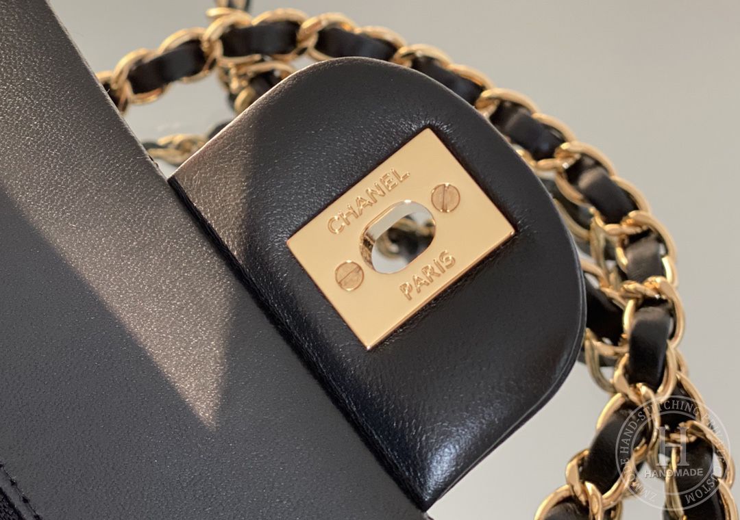 CLASSIC FLAP 23× 14.5 × 6 cm GR羊皮LEATHER 黑色金扣 CLASSIC FLAP 23× 14.5 × 6 cm GR羊皮LEATHER 黑色金扣