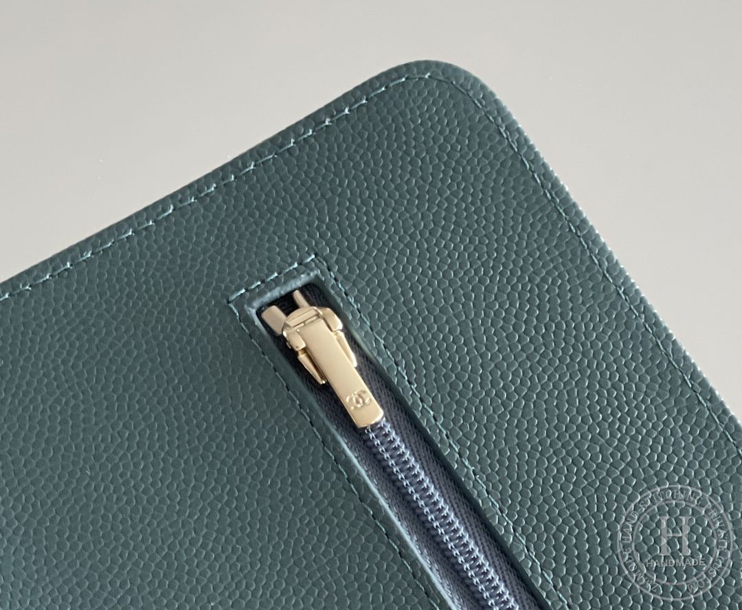Chanel woc 12 × 19 × 4 cm 松石绿 Chanel woc 12 × 19 × 4 cm 松石绿