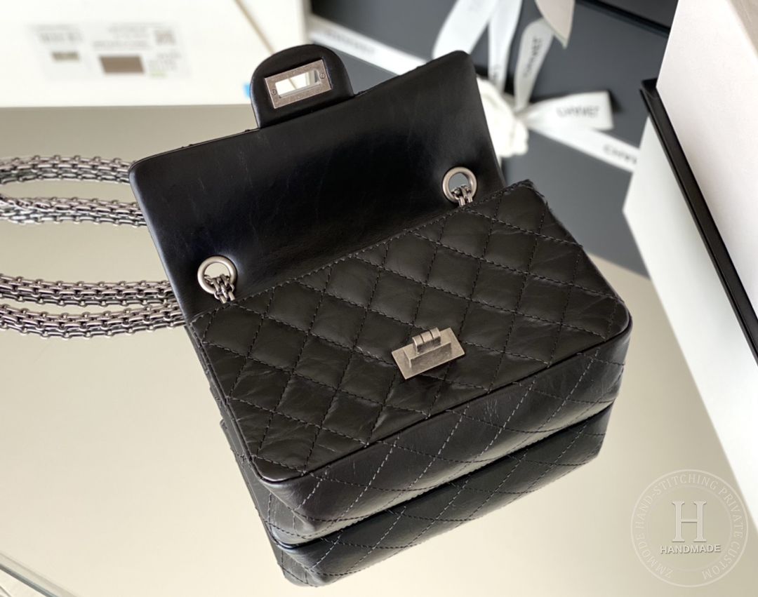 Chanel 2.55 mini 15.5 × 20× 6 cm 黑色单盖头 银扣