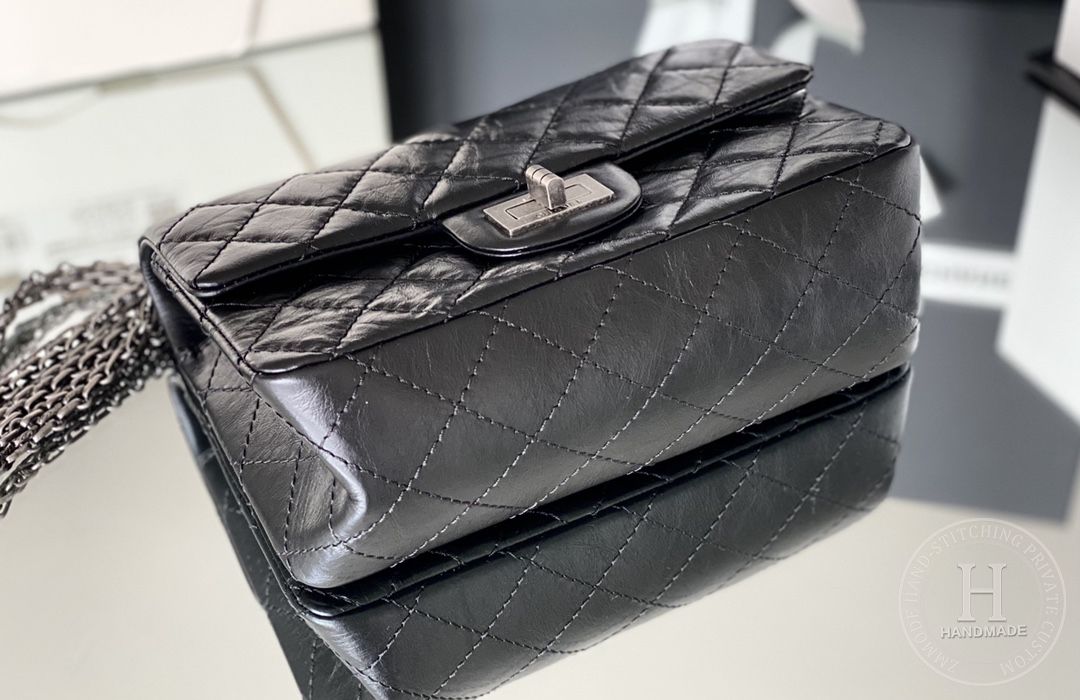 Chanel 2.55 mini 15.5 × 20× 6 cm 黑色单盖头 银扣