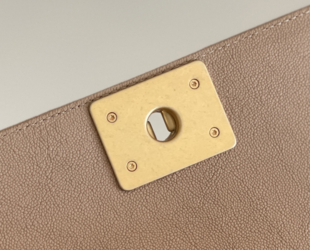 Chanel Leboy-25× 14.5×8cm Apricot 浅金扣