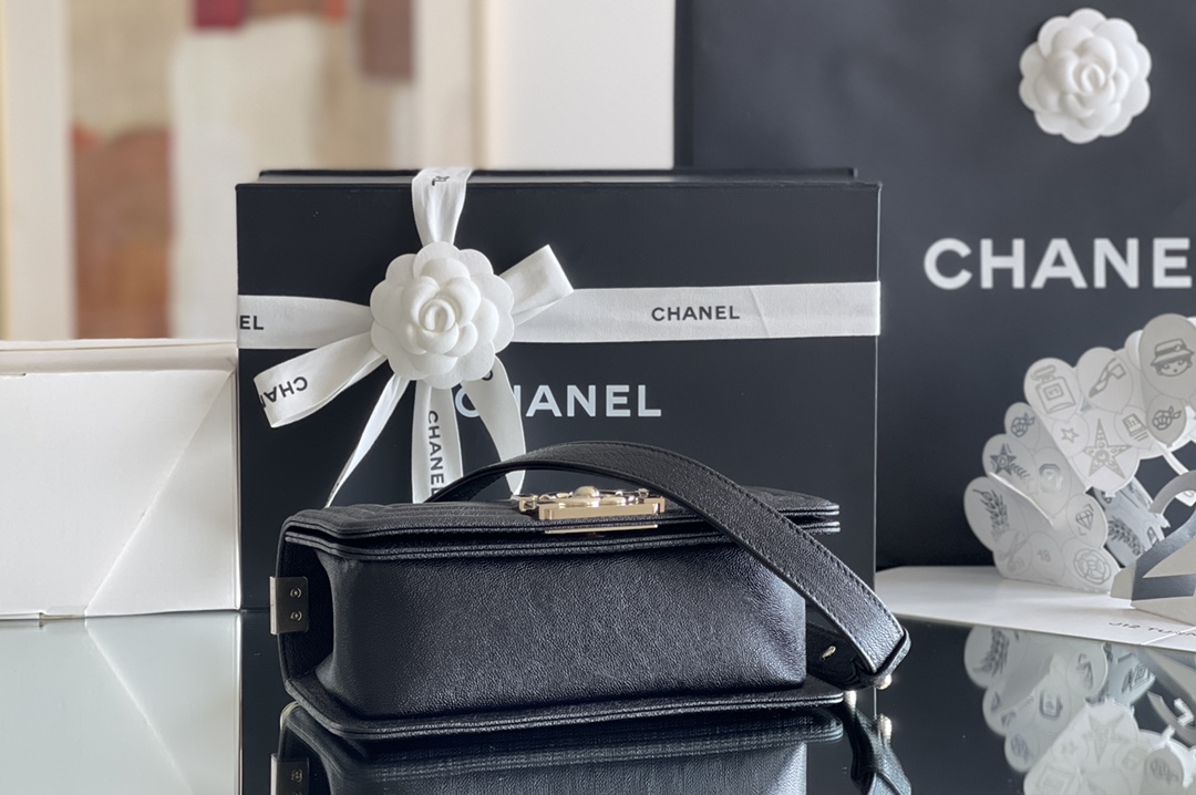 Chanel Leboy-20× 12×7cm V纹Black 淡金扣