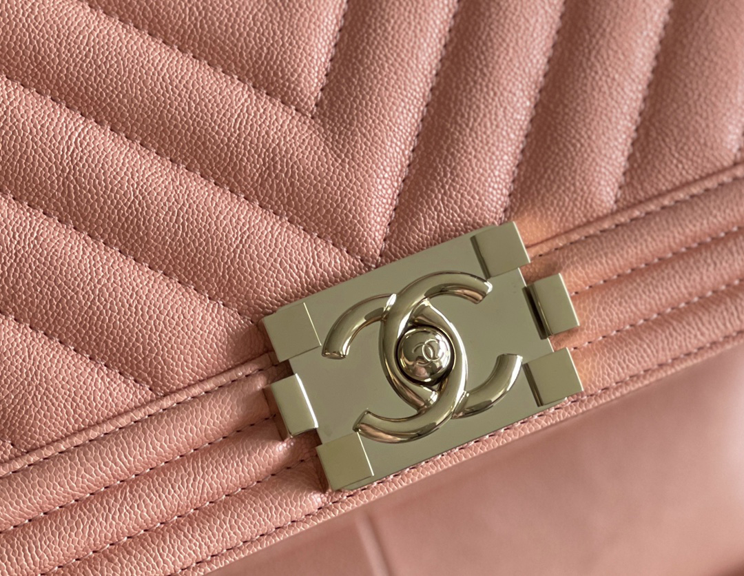 Chanel Leboy-25× 14.5×8cm 肉粉色V纹浅金扣 Chanel Leboy-25× 14.5×8cm 肉粉色V纹浅金扣