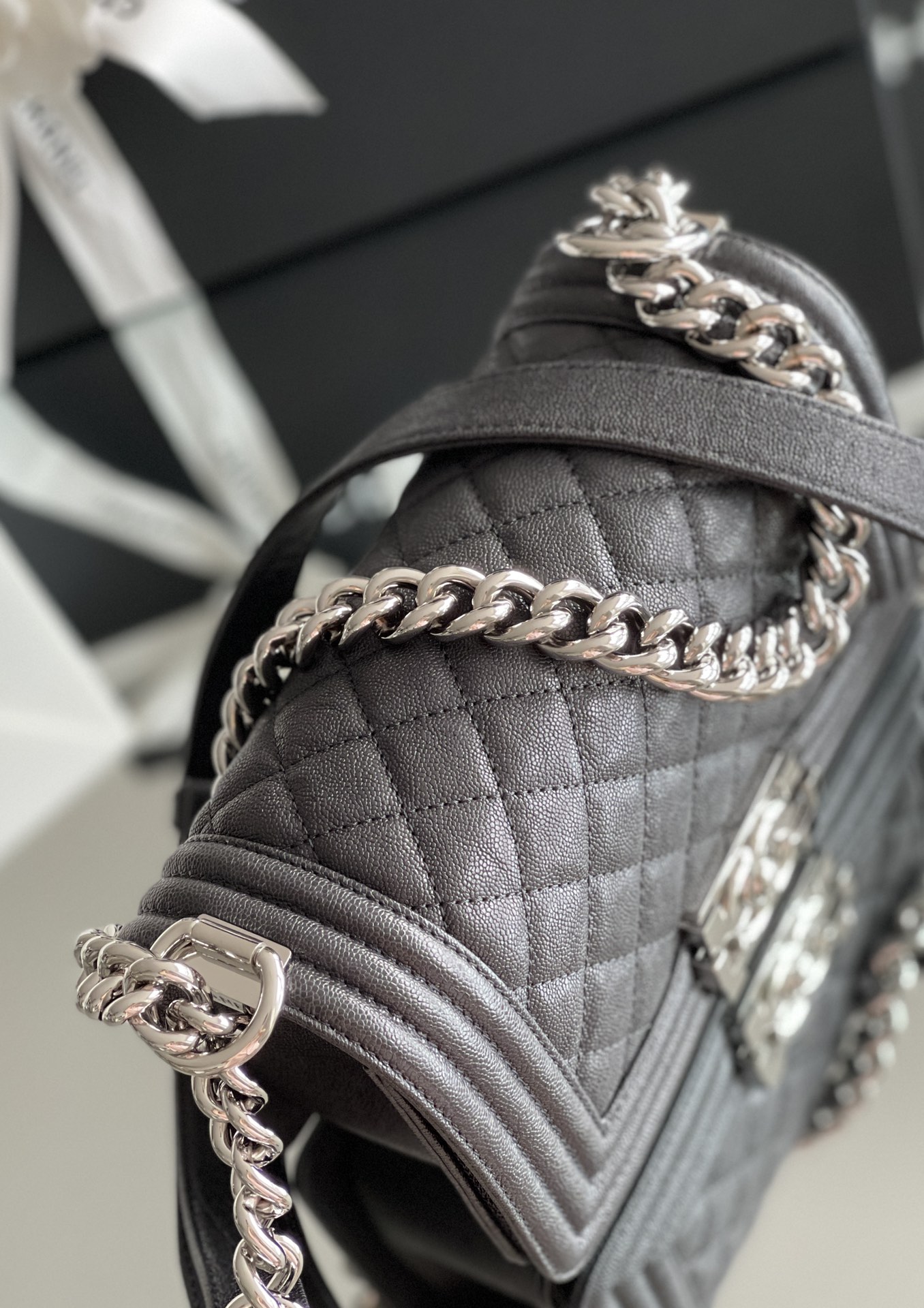 Chanel Leboy-20× 12×7cm 炭灰亮银扣-6960