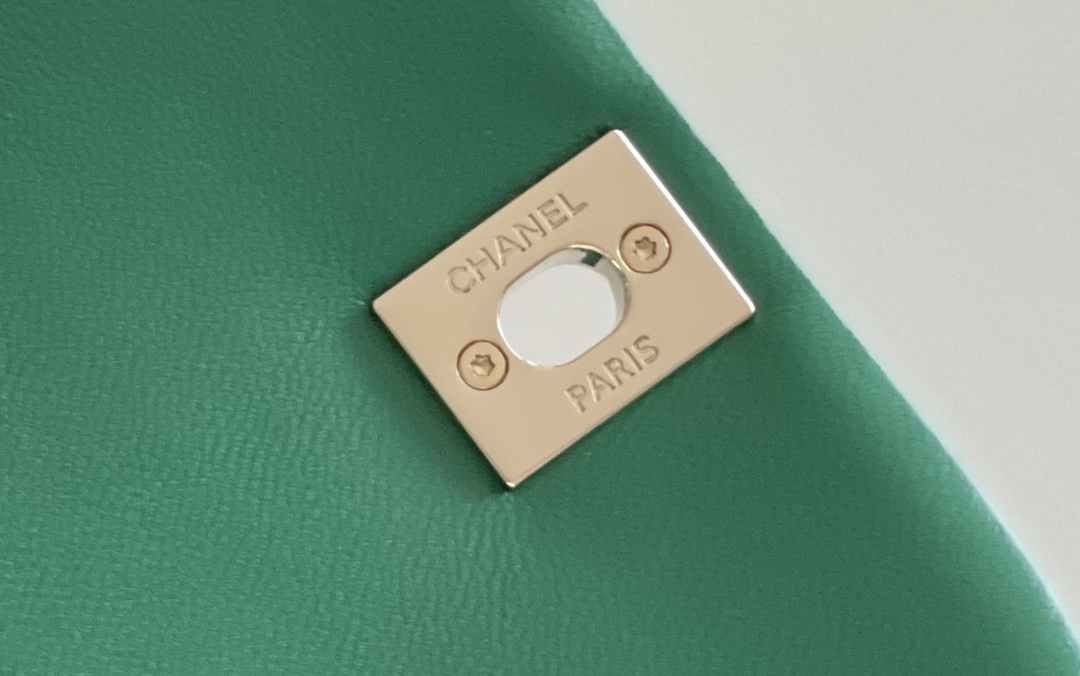Chanel Duma 18× 18×11cm Green