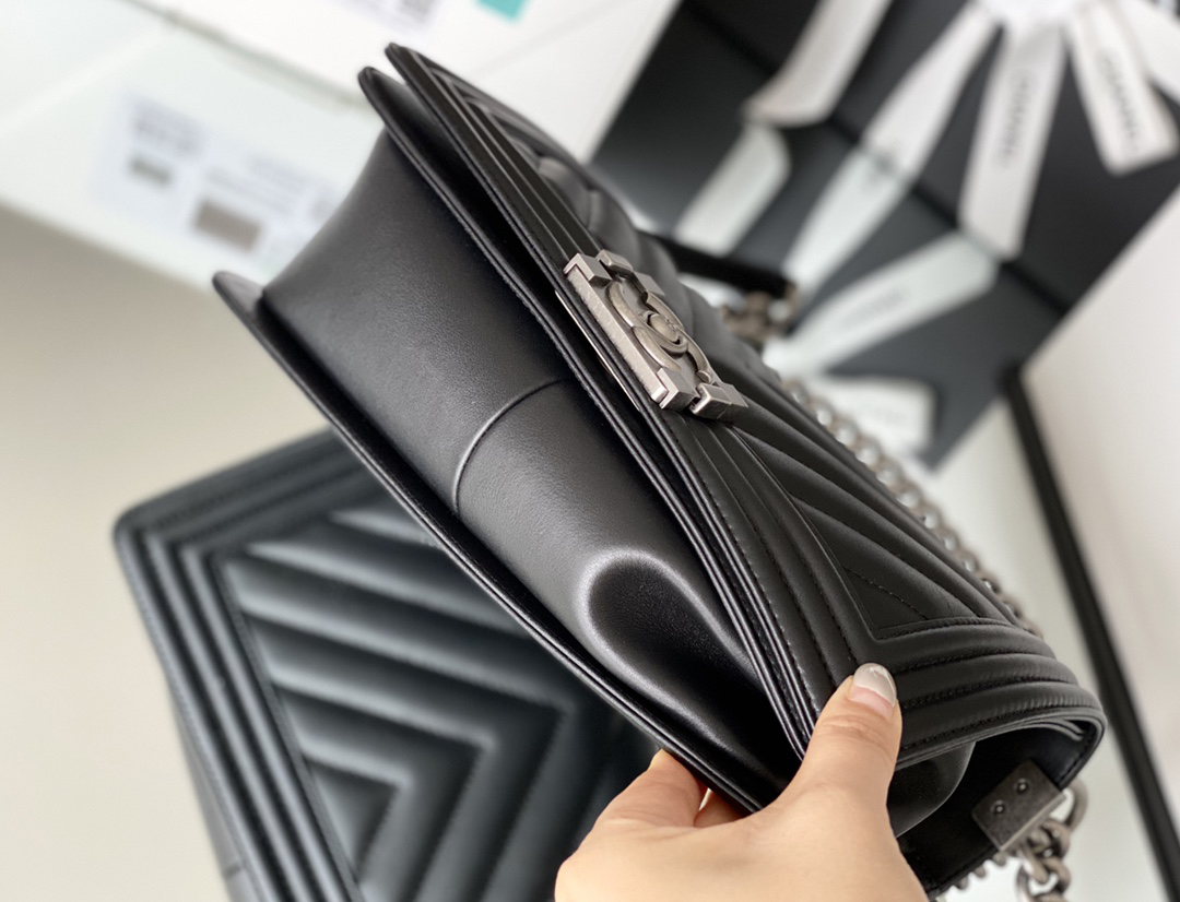 Chanel Leboy 25×14.5×8cm V纹Black 银扣 Chanel Leboy 25×14.5×8cm V纹Black 银扣