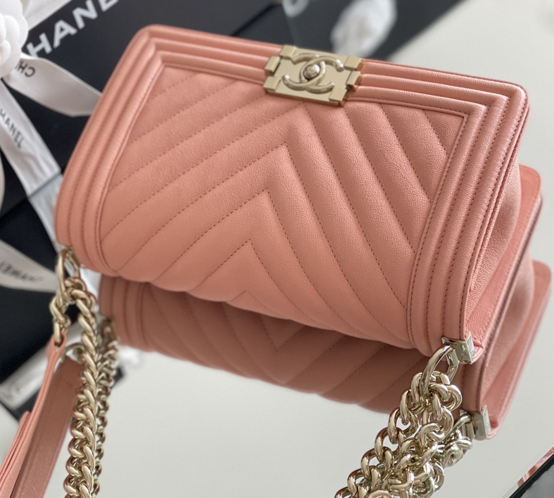 Chanel Leboy-25× 14.5×8cm 肉粉色V纹浅金扣 Chanel Leboy-25× 14.5×8cm 肉粉色V纹浅金扣