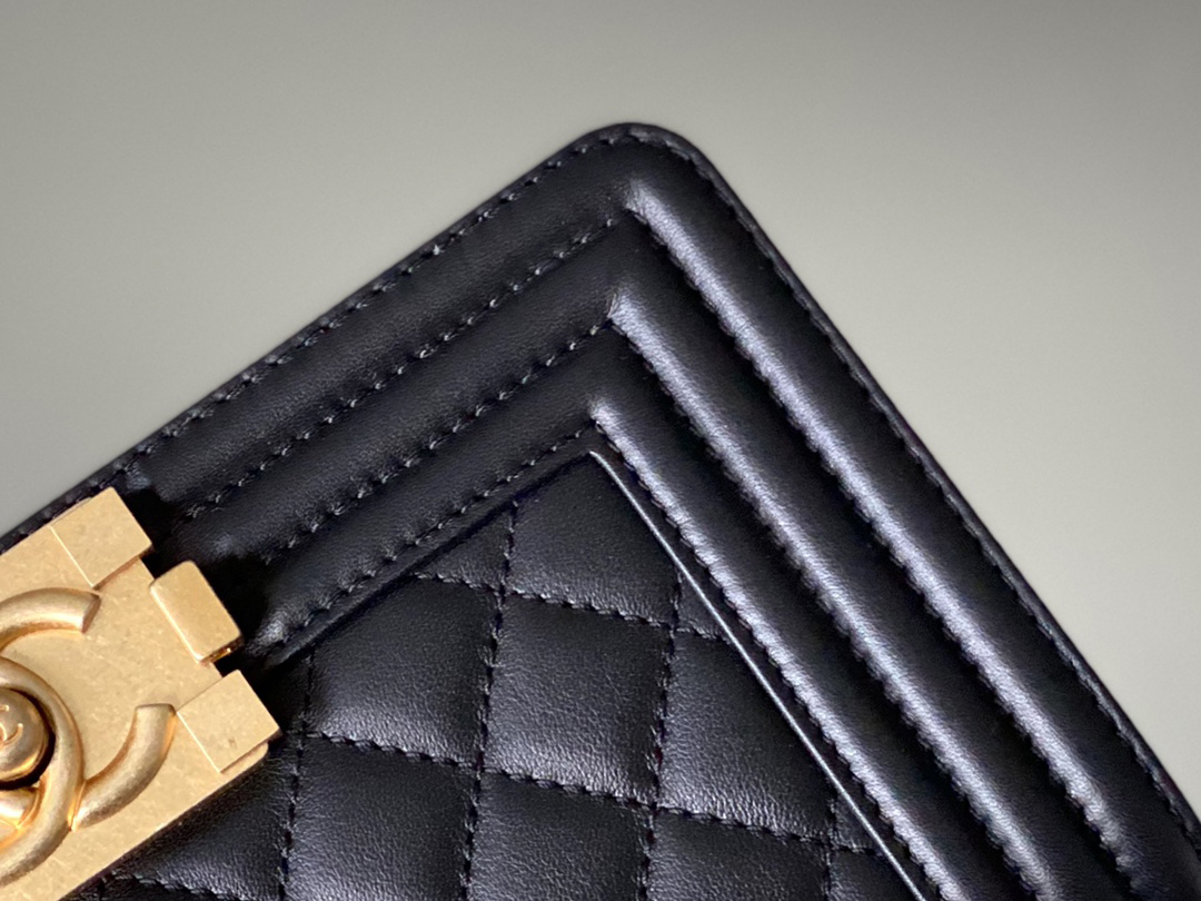 Chanel Leboy 20cm black