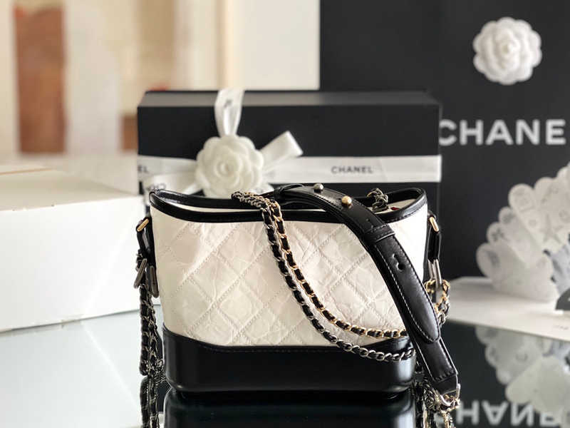 Chanel Gabrielle Hobo Bag 15× 20 × 8 cm V纹BLACK-2675