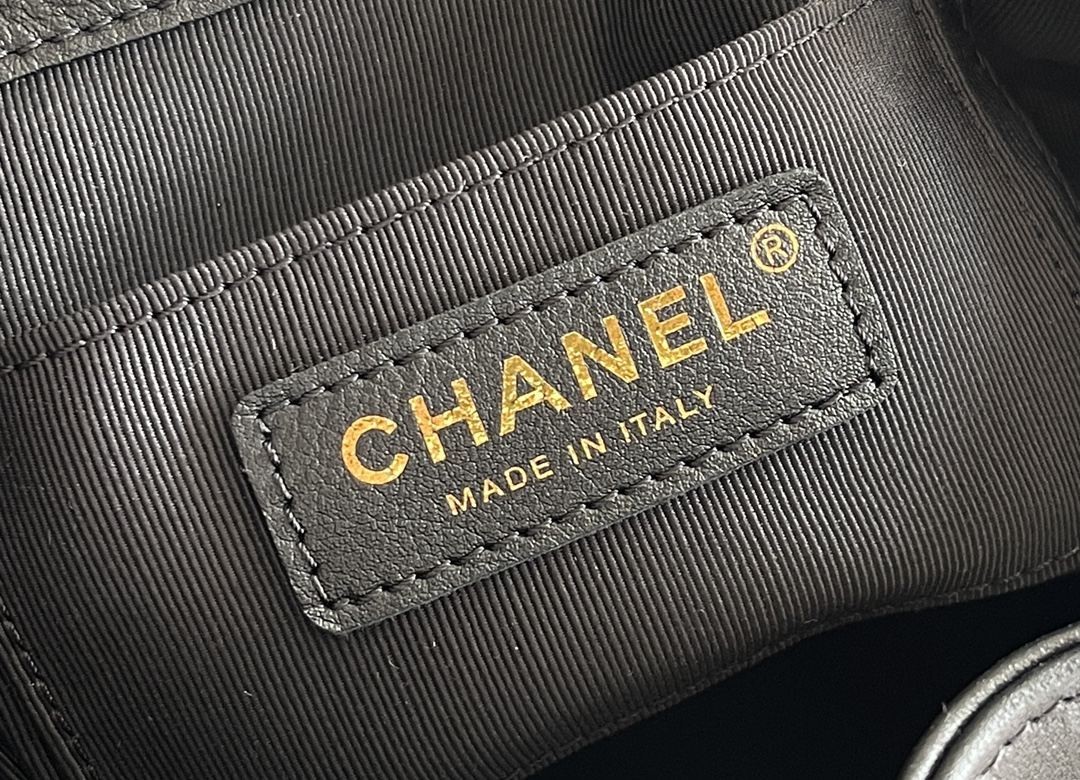 Chanel Duma 18× 18×11cm black
