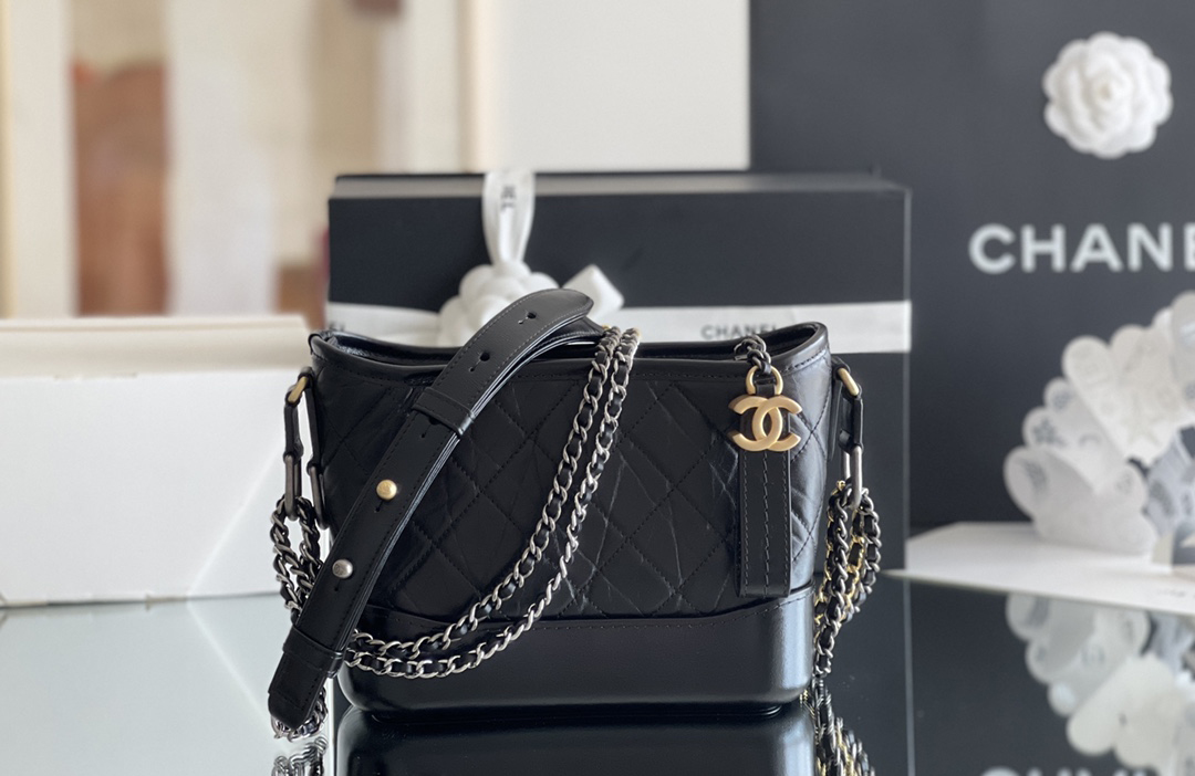 Chanel Gabrielle Hobo Bag 15× 20 × 8 cm BLACK Chanel Gabrielle Hobo Bag 15× 20 × 8 cm BLACK