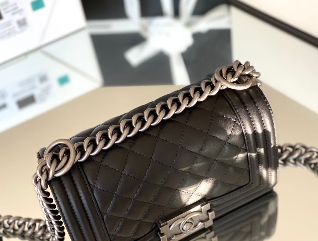 Chanel Leboy 20× 12×8cm V纹Black 磨砂金扣-1499