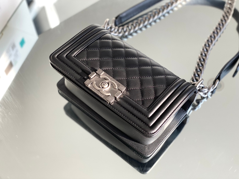 Chanel Leboy 20× 12×8cm V纹Black 磨砂金扣-1499