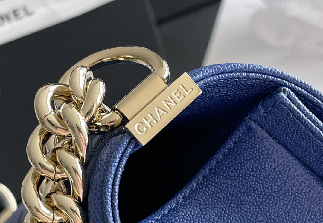 Chanel Leboy-25× 14.5×8cm 电光蓝V纹浅金扣 Chanel Leboy-25× 14.5×8cm 电光蓝V纹浅金扣