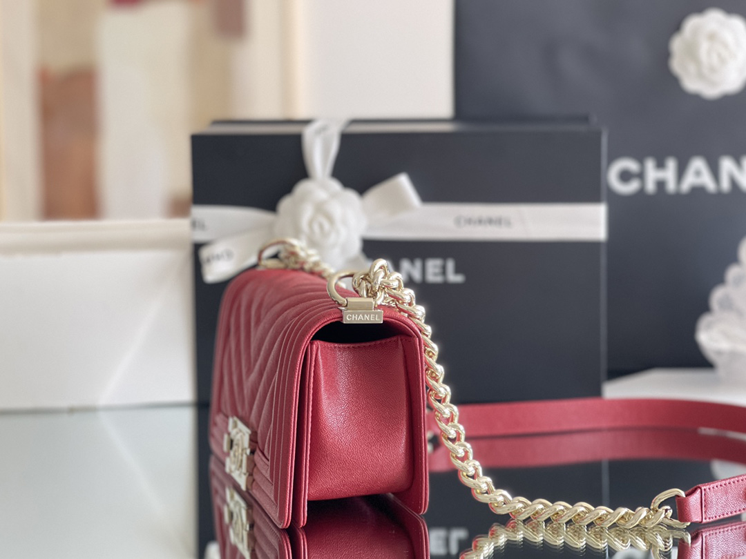 Chanel Leboy-25× 14.5×7cm V纹Red 浅金扣 Chanel Leboy-25× 14.5×7cm V纹Red 浅金扣