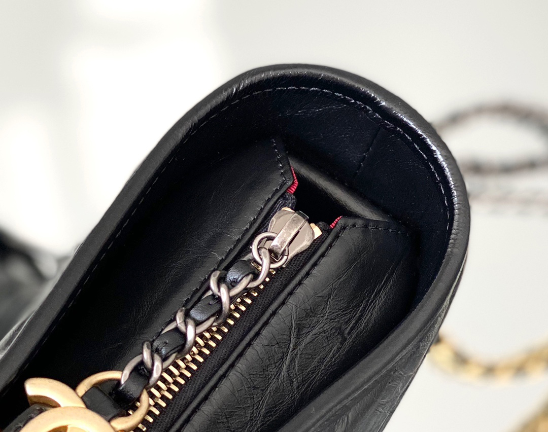 Chanel Gabrielle Hobo Bag 15× 20 × 8 cm V纹BLACK Chanel Gabrielle Hobo Bag 15× 20 × 8 cm V纹BLACK