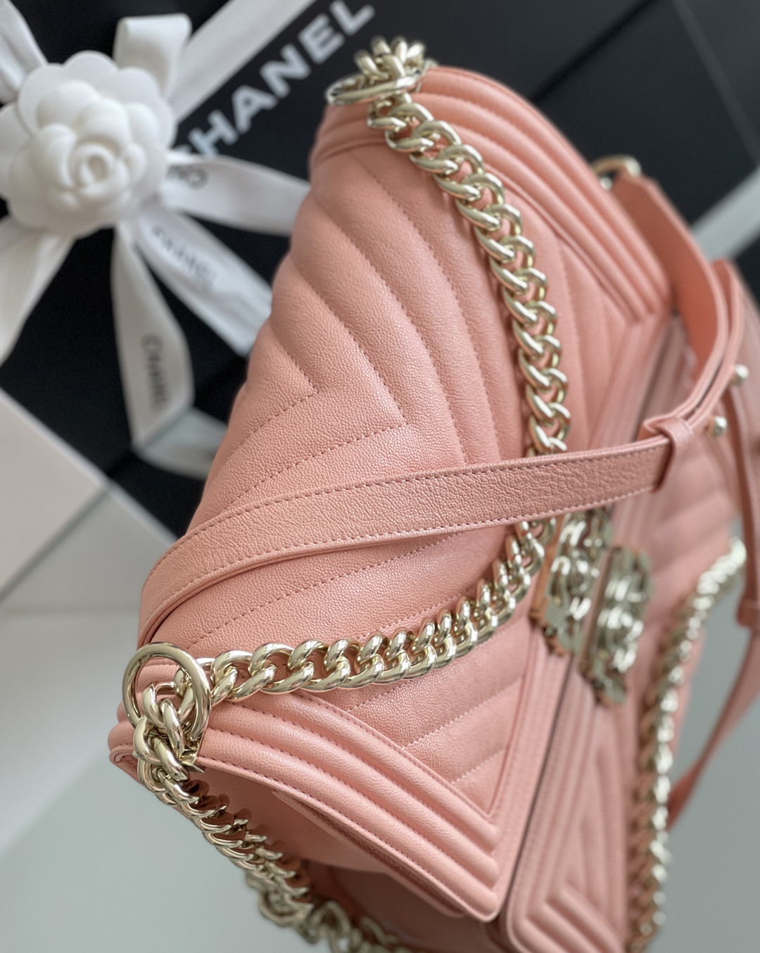 Chanel Leboy-25× 14.5×8cm 肉粉色V纹浅金扣 Chanel Leboy-25× 14.5×8cm 肉粉色V纹浅金扣