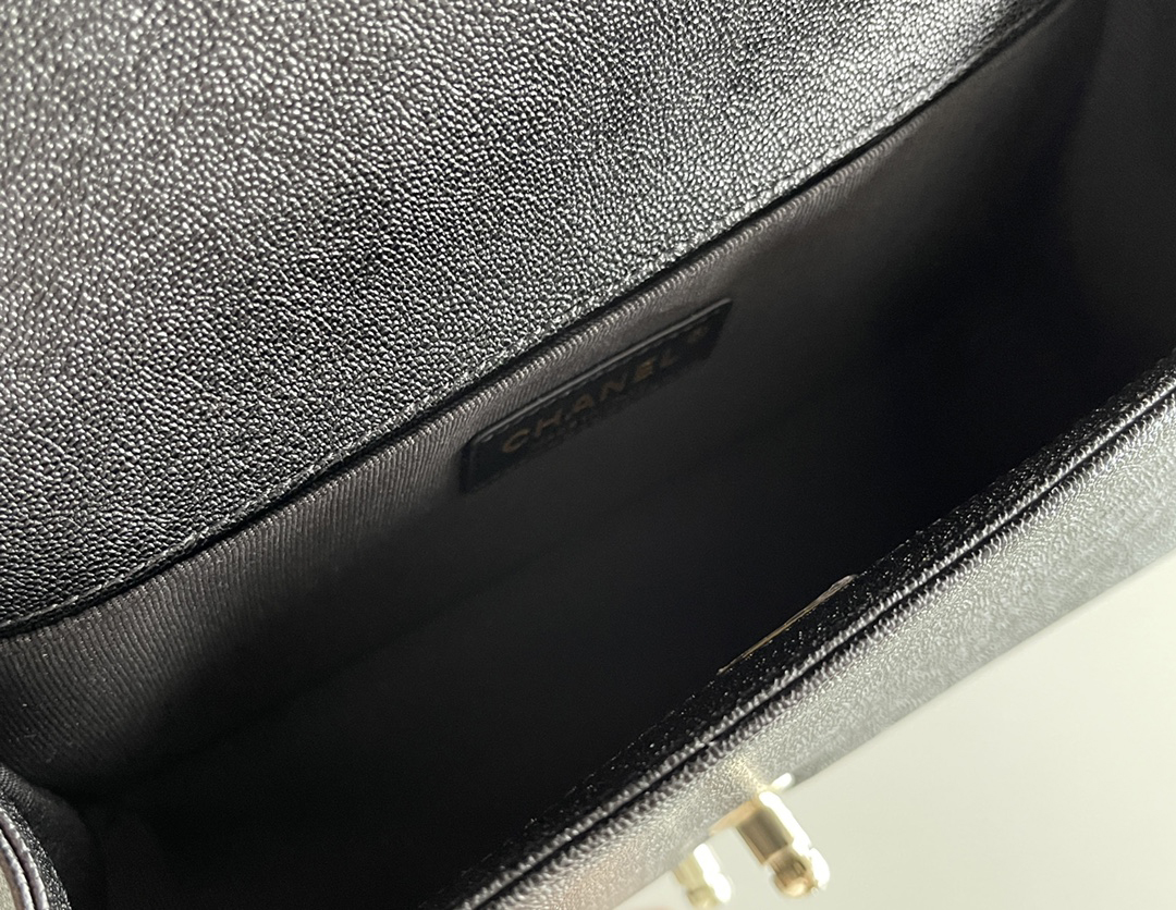 Chanel Leboy-25× 14.5×8cm V纹黑色浅金扣 Chanel Leboy-25× 14.5×8cm V纹黑色浅金扣