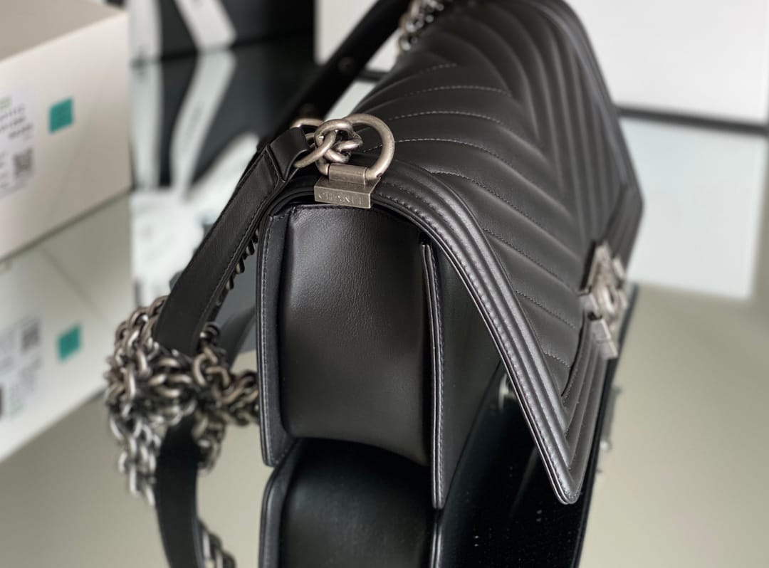 Chanel Leboy 25×14.5×8cm V纹Black 银扣-0644