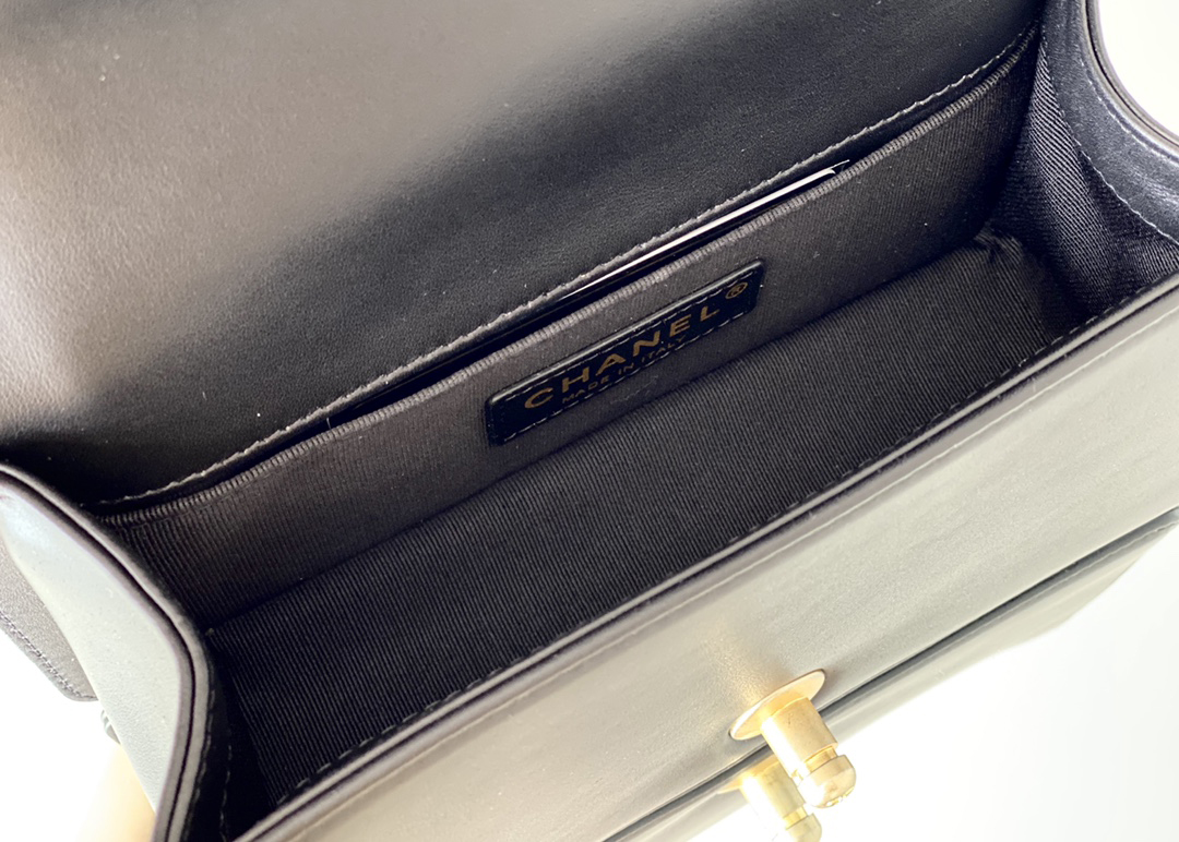 Chanel Leboy 20× 12×8cm V纹Black Chanel Leboy 20× 12×8cm V纹Black