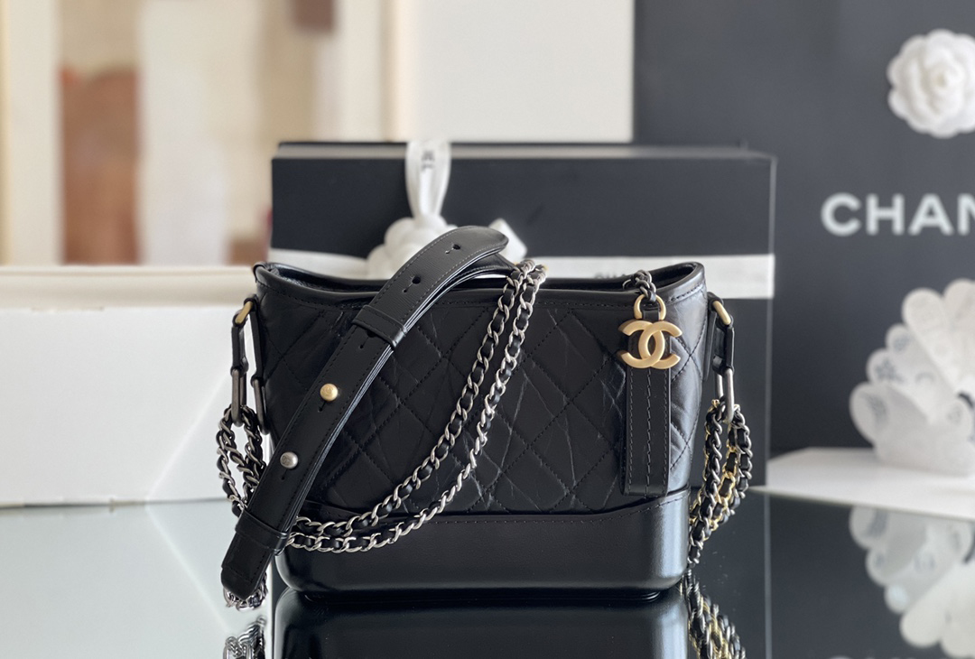 Chanel Gabrielle Hobo Bag 15× 20 × 8 cm BLACK Chanel Gabrielle Hobo Bag 15× 20 × 8 cm BLACK