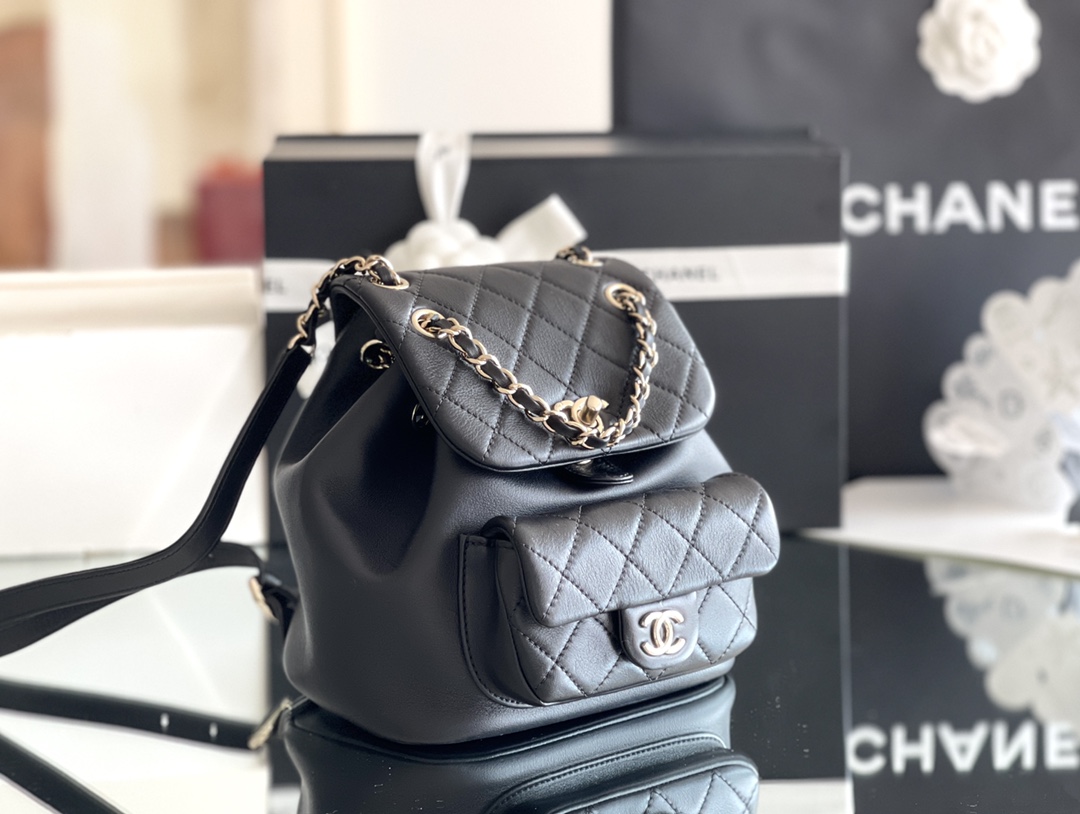 Chanel Duma 18× 18×11cm black