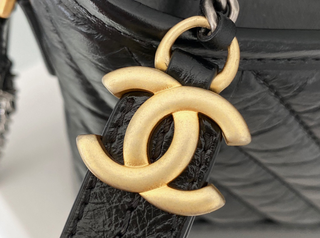 Chanel Gabrielle Hobo Bag 15× 20 × 8 cm V纹BLACK Chanel Gabrielle Hobo Bag 15× 20 × 8 cm V纹BLACK