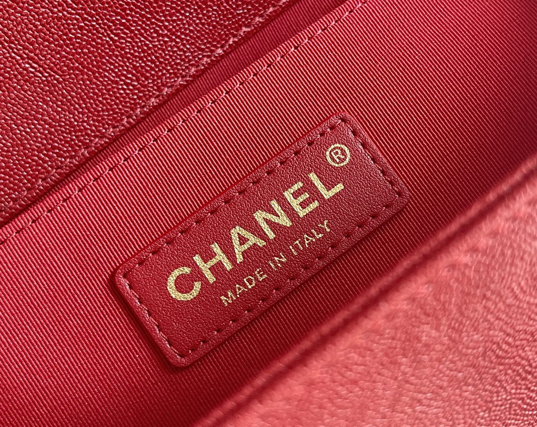 Chanel Leboy-25× 14.5×8cm V纹Red 浅金扣