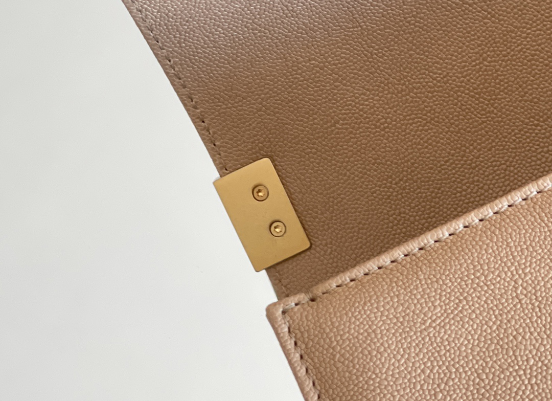 Chanel Leboy-25× 14.5×8cm Apricot 浅金扣