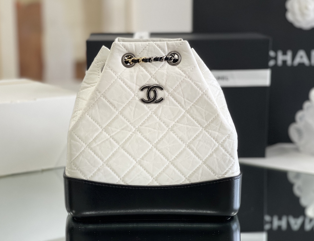 Chane Gabrielle 22 × 10 × 22  BLACK-1886