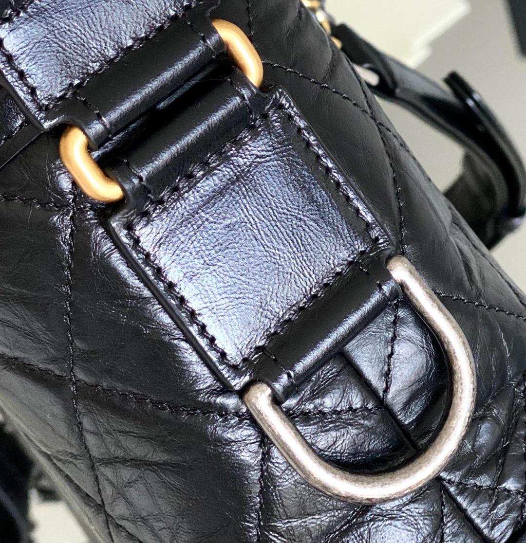 Chanel Gabrielle Hobo Bag 15× 20 × 8 cm BLACK Chanel Gabrielle Hobo Bag 15× 20 × 8 cm BLACK
