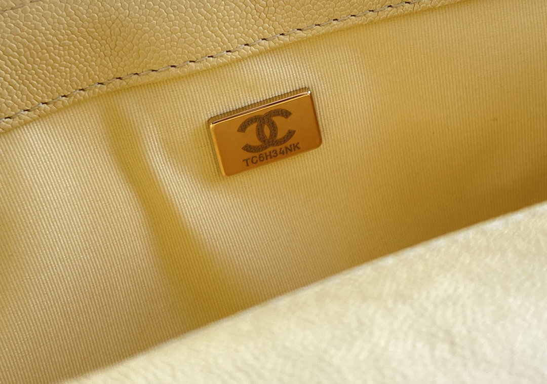 Chanel Leboy-25× 14.5×8cm 小鸡黄浅金扣 Chanel Leboy-25× 14.5×8cm 小鸡黄浅金扣